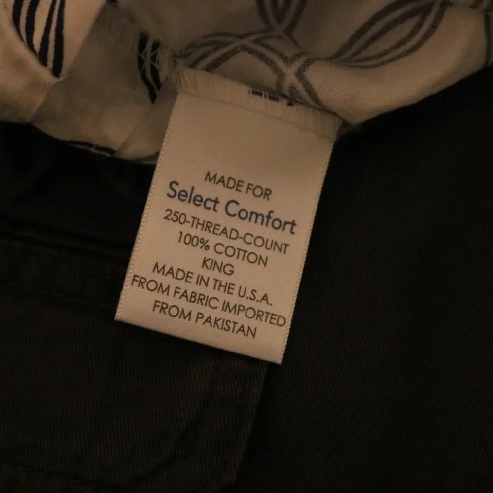 Select Comfort 250 thread count set of two pillowcases these are new